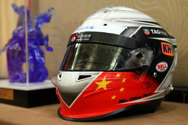 Casque Pilote Chinois Qinghua Est Exposé Lors Une Conférence Presse — Photo