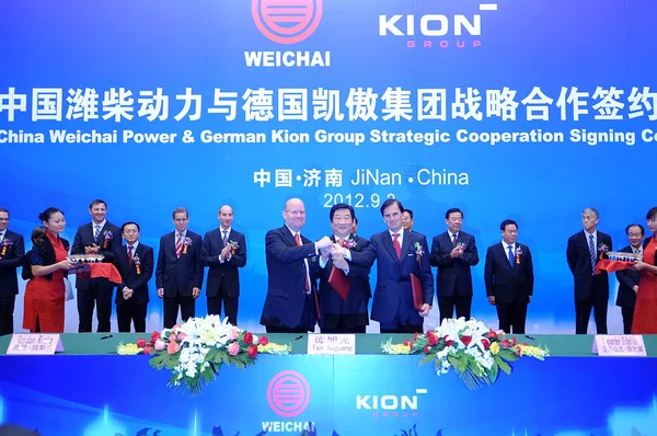 Esquerda Frente Gordon Riske Ceo Kion Group Tan Xuguang Presidente — Fotografia de Stock