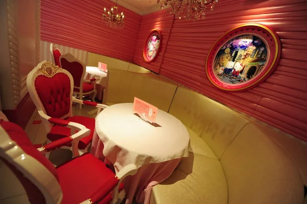 Widok Wnętrza Restauracji Hello Kitty Dreams Pekinie Chiny Kwietnia 2012 — Zdjęcie stockowe