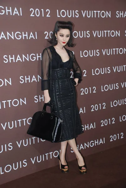 Китайская Актриса Фань Бинбин Позирует Время Показа Мод Проведенного Луи — стоковое фото