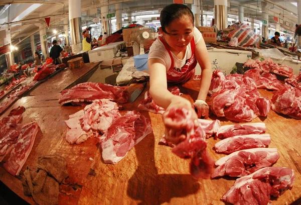 Vendedor Vende Carne Porco Mercado Livre Cidade Huaibei Leste Província — Fotografia de Stock