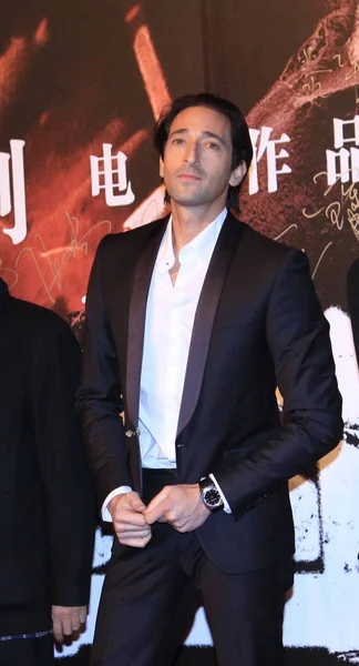 Acteur Américain Adrien Brody Pose Sur Tapis Rouge Alors Arrive — Photo