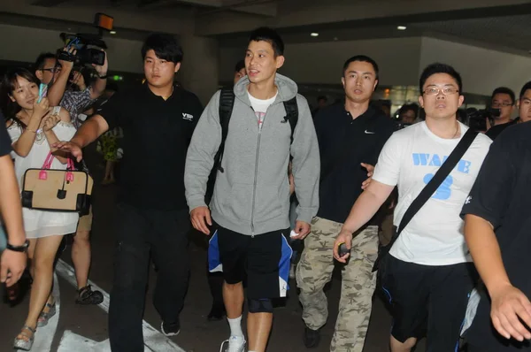 Bintang Basket Nba Jeremy Lin Digambarkan Setelah Tiba Bandara Internasional — Stok Foto