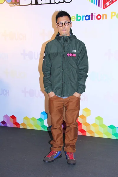 Hong Kong Aktor Piosenkarz Shawn Stwarza Przybywa Strony Moda Przez — Zdjęcie stockowe