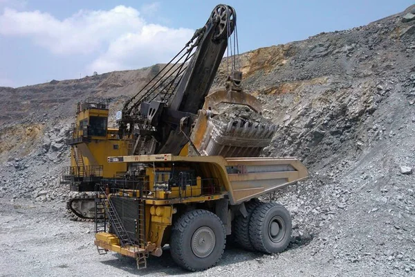 File Engineering Vehicles Seen Exploiting Copper Mine Dexing City Southeast — Stock Photo, Image