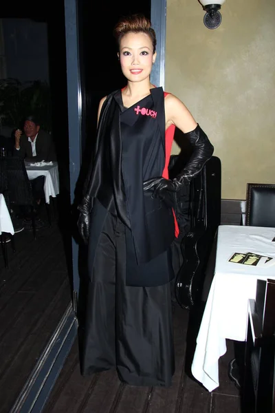 Гонконгская Певица Актриса Джои Юнг Позирует Модной Вечеринке Журнала Touch — стоковое фото