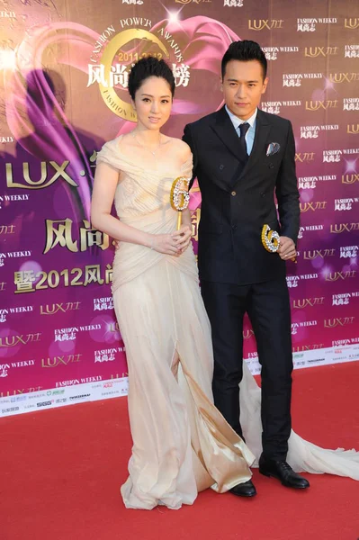 Actrice Chinoise Dong Xuan Acteur Gao Yunxiang Posent Sur Tapis — Photo