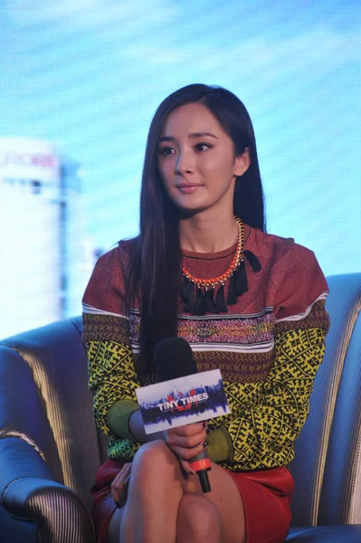 中国女演员杨米出席电影 小时光 的开机会议 中国北京 2012年11月9日 — 图库照片