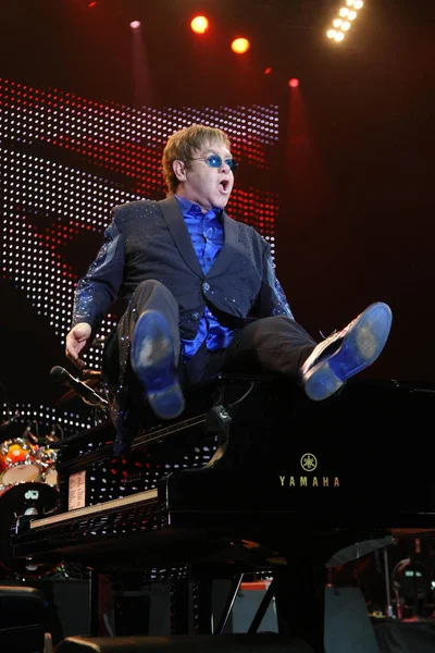 Cantante Inglés Elton John Actúa Durante Concierto Centro Convenciones Exposiciones — Foto de Stock