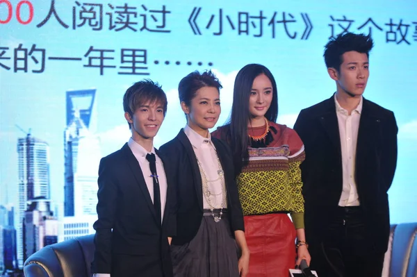 Слева Направо Китайский Писатель Цзин Исполнительный Продюсер Тайваня Чжипин Чай — стоковое фото