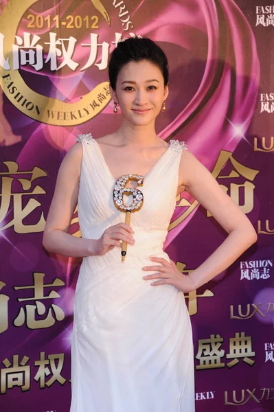 Die Chinesische Schauspielerin Xiaoran Posiert Auf Dem Roten Teppich Während — Stockfoto