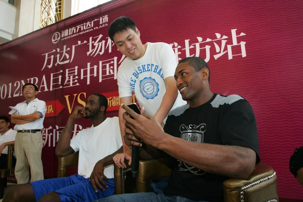 Superestrella Nba Metta World Peace Fotografiada Durante Gira Por China — Foto de Stock