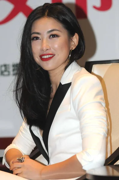 中国女優朱朱 ユベントス オーナー エルカンのガール フレンドは 上海を呼び出すと 中国での映画の記者会見に臨んだ 2012 — ストック写真