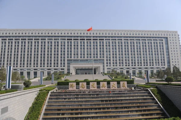 Vista Edifício Long Maior Prédio Escritórios Governo Municipal China Cidade — Fotografia de Stock