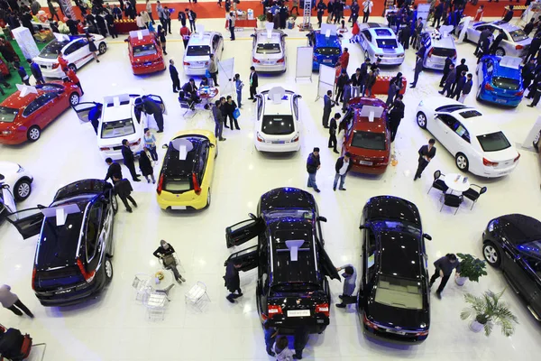 File Auto Sono Vendita Durante Una Fiera Nella Città Jiujiang — Foto Stock