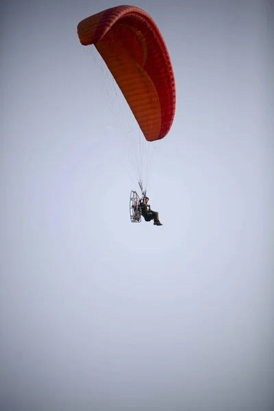 Zhong Member Zhuzhou Paraglider Club Glides Sky Zhuzhou City Central — Stock Photo, Image