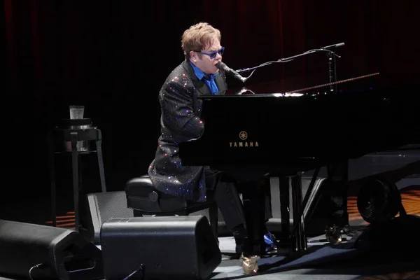 Cântărețul Britanic Elton John Cântă Timpul Concertului Său Din Taipei — Fotografie, imagine de stoc