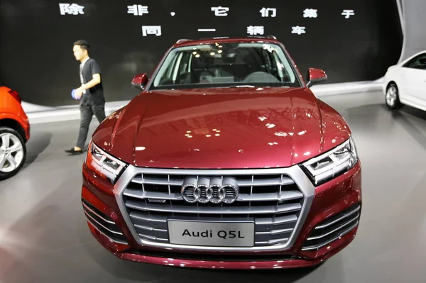 Audi Q5L Car Displayed Automobile Exhibition Haikou City South China — Fotografia de Stock