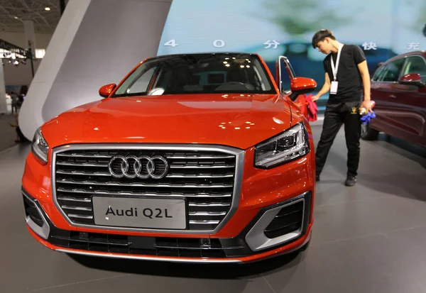 Audi Q2L Est Exposée Lors Une Exposition Automobile Haikou Dans — Photo