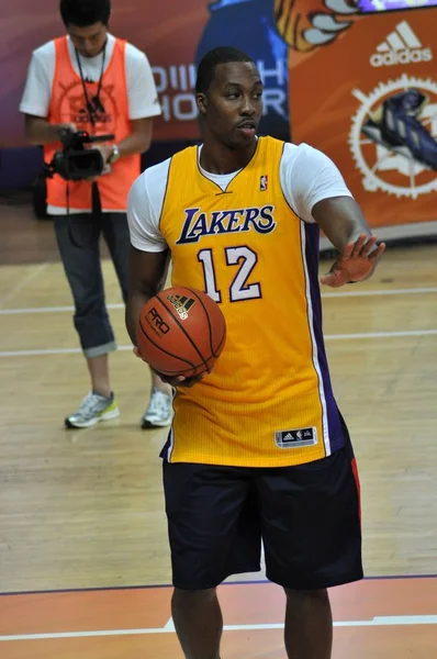 Nba Csillag Dwight Howard Los Angeles Lakers Tartja Labdát Egy — Stock Fotó