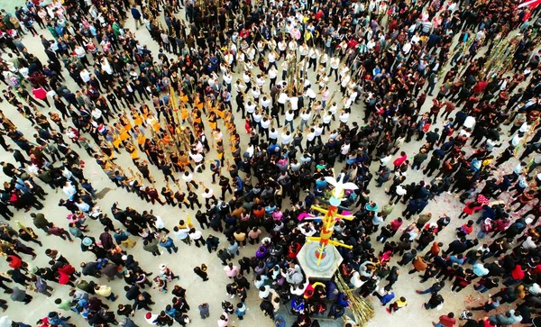 Participants Lusheng Performing Troupes Perform Lusheng Contest Mark Spring Festival — Stock Photo, Image