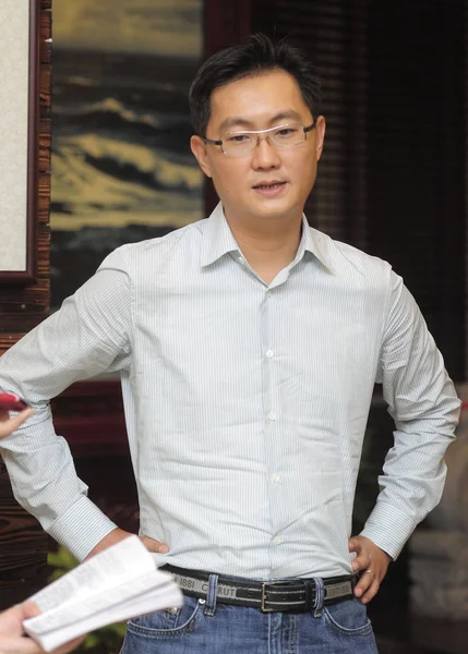 Pony Huateng Presidente Ceo Tencent Responde Una Pregunta Durante Una —  Fotos de Stock