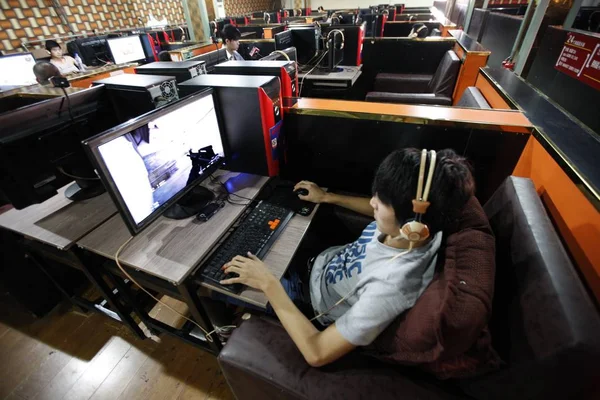 Китайський Netizen Грає Онлайн Ігри Інтернет Кафе Huaibei Міста Східна — стокове фото