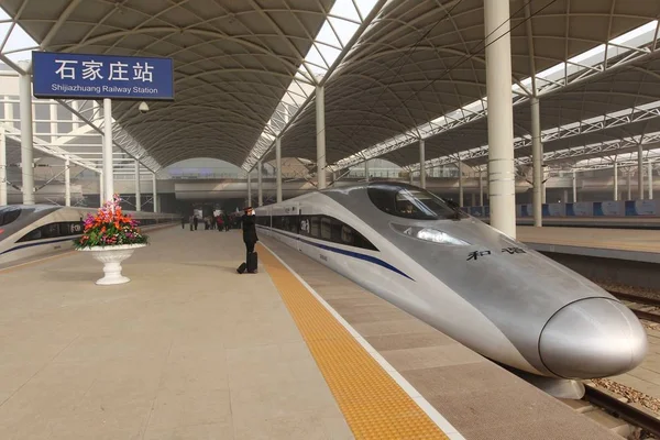 Trem Bala Crh China Railway Alta Velocidade Pára Estação Ferroviária — Fotografia de Stock