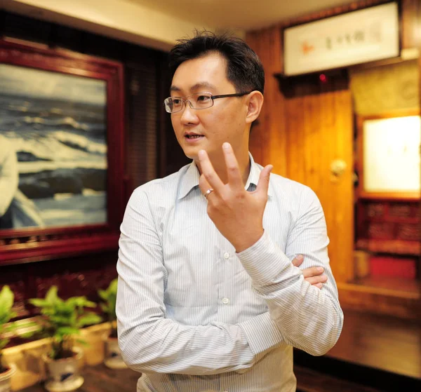 Pony Huateng Presidente Ceo Tencent Risponde Una Domanda Durante Intervista — Foto Stock