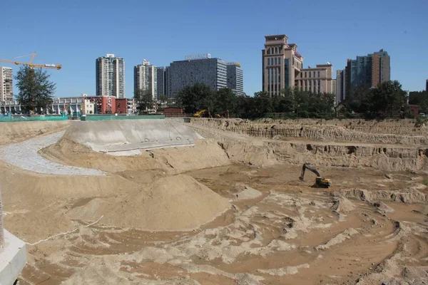 Файл Вид Будівельному Майданчику Китай Zun Яка Очікується Бути Chinas — стокове фото
