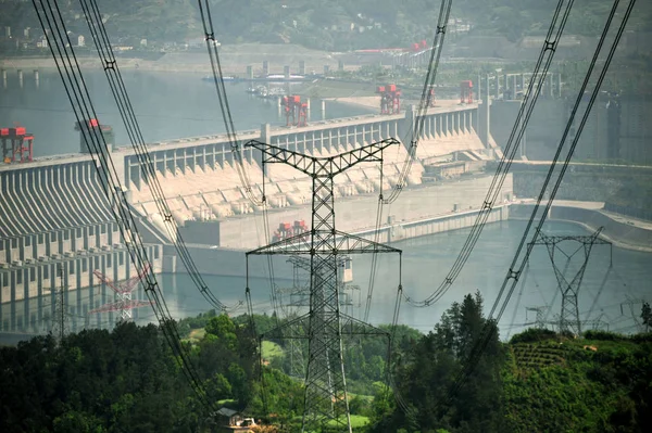 Barrage Des Trois Gorges Est Visible Travers Des Pylônes Des — Photo