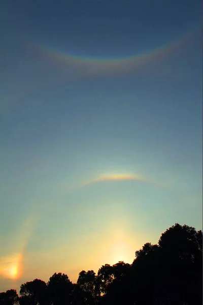 Halo Solar Arco Iris Boca Abajo Ven Cielo Ciudad Taicang —  Fotos de Stock