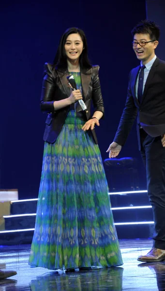 中国女演员范冰冰 在中国 艾斯奎尔 杂志2012年12月5日的联欢会上被评为年度最佳女性 — 图库照片