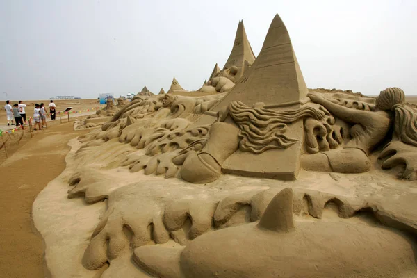 Turister Tittar Sand Skulpturer Sand Skulpturpark Weifang City East Chinas — Stockfoto