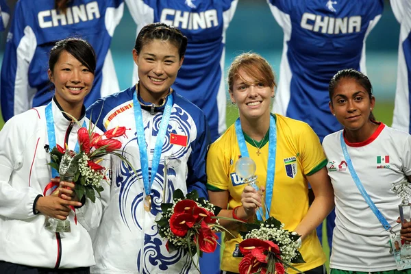 Los Jugadores Fútbol Izquierda Japón China Brasil México Representan Podio —  Fotos de Stock