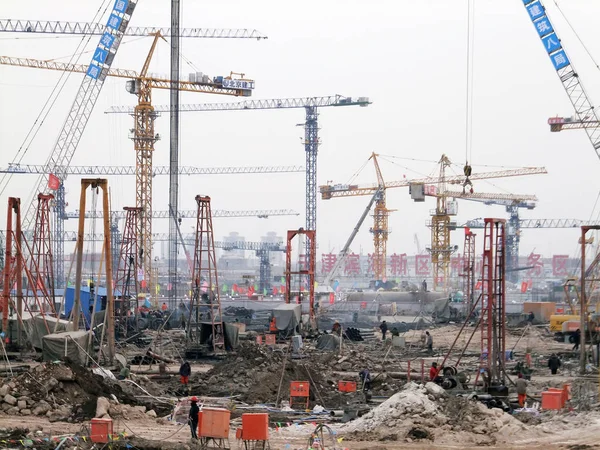 Kinesiska Arbetare Arbetar Byggarbetsplats Ett Kommersiellt Distrikt Binhai Nytt Område — Stockfoto