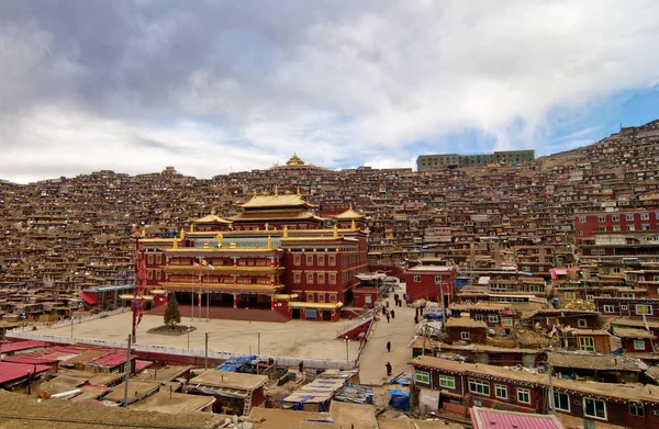 Pohled Sertharovo Buddhistický Institut Sertharu Jihozápadní Provincie Chinas Sichuan Dubna — Stock fotografie