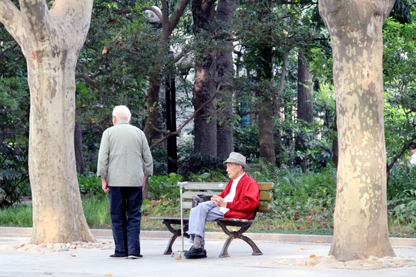 Starší Čínští Lidé Jsou Viděni Parku Šanghaji Číně Prosince 2010 — Stock fotografie