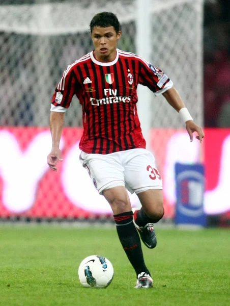 Thiago Emiliano Silva Milan Dribla Durante Partida Supercopa Italiana 2011 — Fotografia de Stock