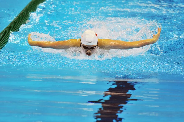 2011年7月28日 在中国上海东方体育中心室内体育场举行的菲娜世锦赛女子200米蝶泳项目决赛中 焦柳阳参加了决赛 — 图库照片