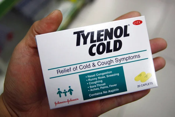 Een Doos Van Tylenol Koud Gemaakt Door Johnson Johnson Wordt — Stockfoto