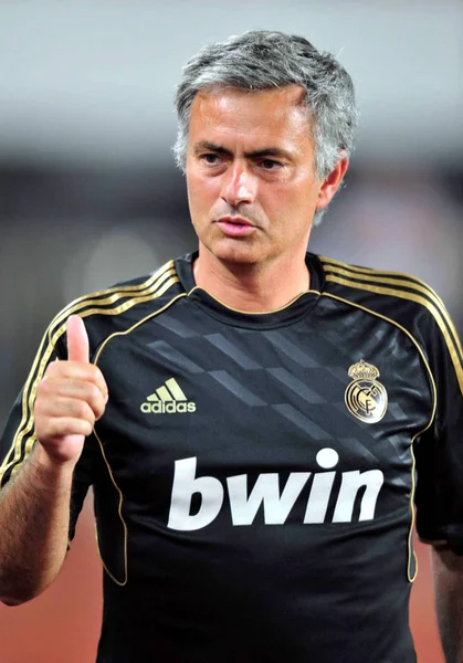 Jose Mourinho Trainer Von Real Madrid Drückt Seinen Mitgliedern Die — Stockfoto