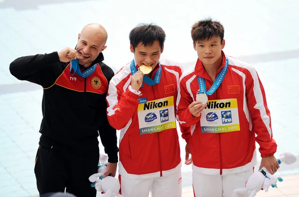 Bronsemedaljevinneren Pavlo Rozenberg Fra Tyskland Gullmedaljevinneren Shixin Sølvmedaljevinneren Min Holder – stockfoto