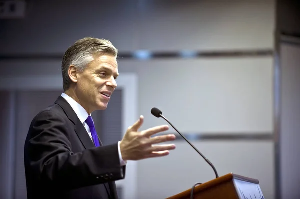 Jon Huntsman Embajador Los Estados Unidos China Pronuncia Discurso Universidad — Foto de Stock