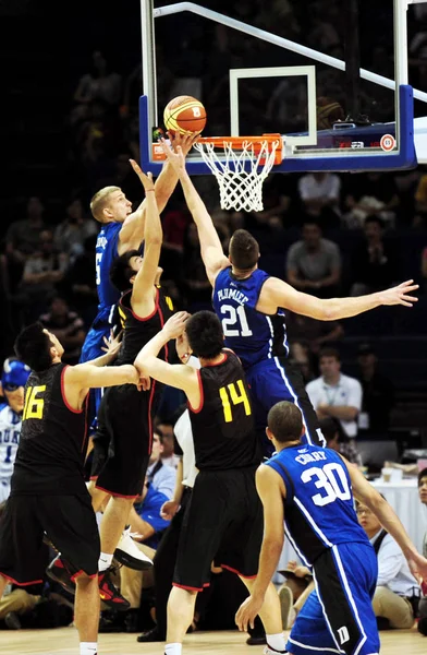 Los Jugadores Del Equipo Baloncesto Universidad Duke Azul Equipo Baloncesto — Foto de Stock