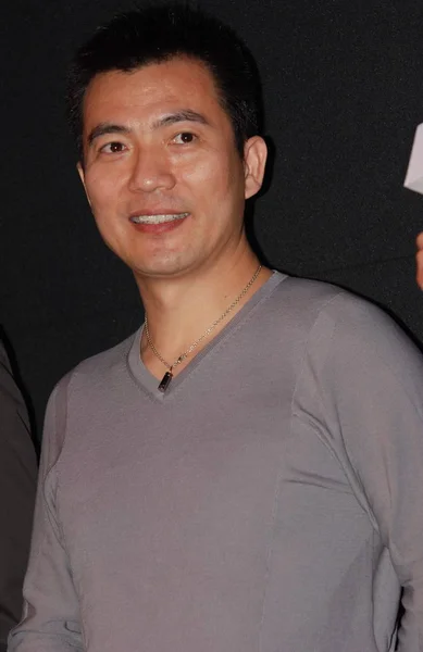 2010년 26일 상하이에서 프로모션 행사에서 유명한 스포츠 해설자 황젠샹 Huang — 스톡 사진