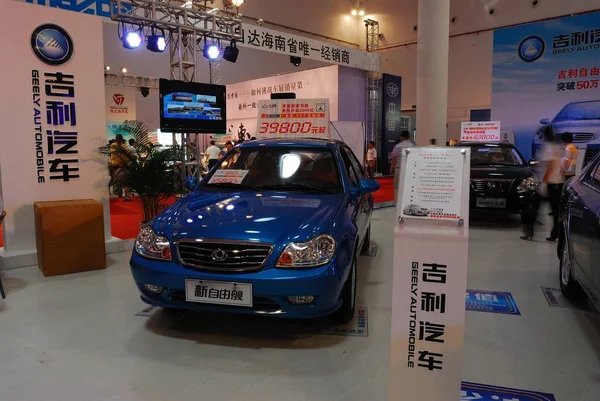 Stand Geely Automobile Representa Durante 2011 Hainan Auto Show Haikou — Foto de Stock