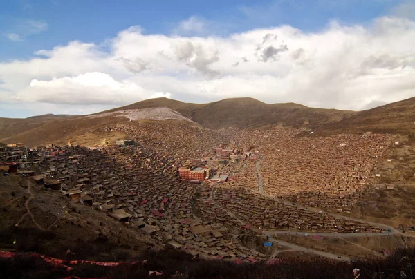 Pohled Sertharovo Buddhistický Institut Sertharu Jihozápadní Provincie Chinas Sichuan Dubna — Stock fotografie