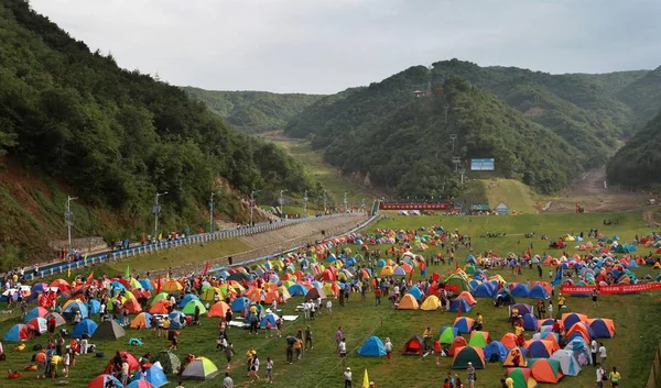 Menschen Nehmen Nationalen Zeltmusikfestival 2011 Luanchuan Provinz Henan Zentralchina Juli — Stockfoto