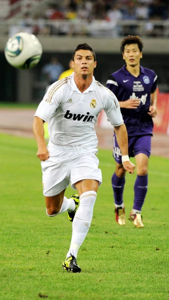 Cristiano Ronaldo Real Madrid Dribbles Tianjin Teda Friendly Soccer Match — Stock Photo, Image